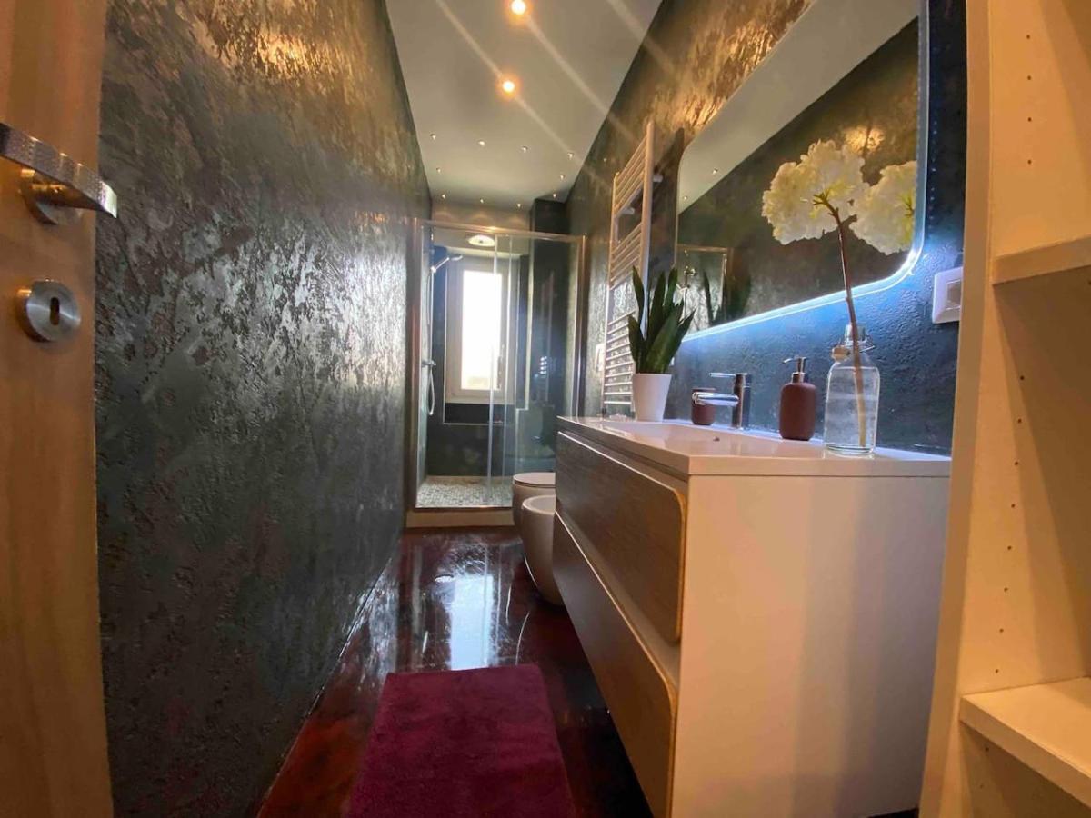 Ferienwohnung Prestigioso Trilocale Sui Navigli Con A/C & Wi-Fi Mailand Exterior foto